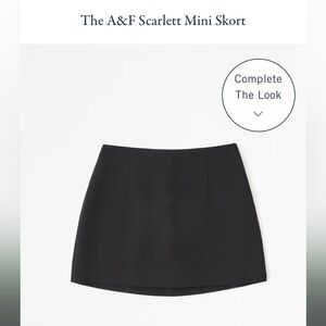 A&F Scarlet mini skort
